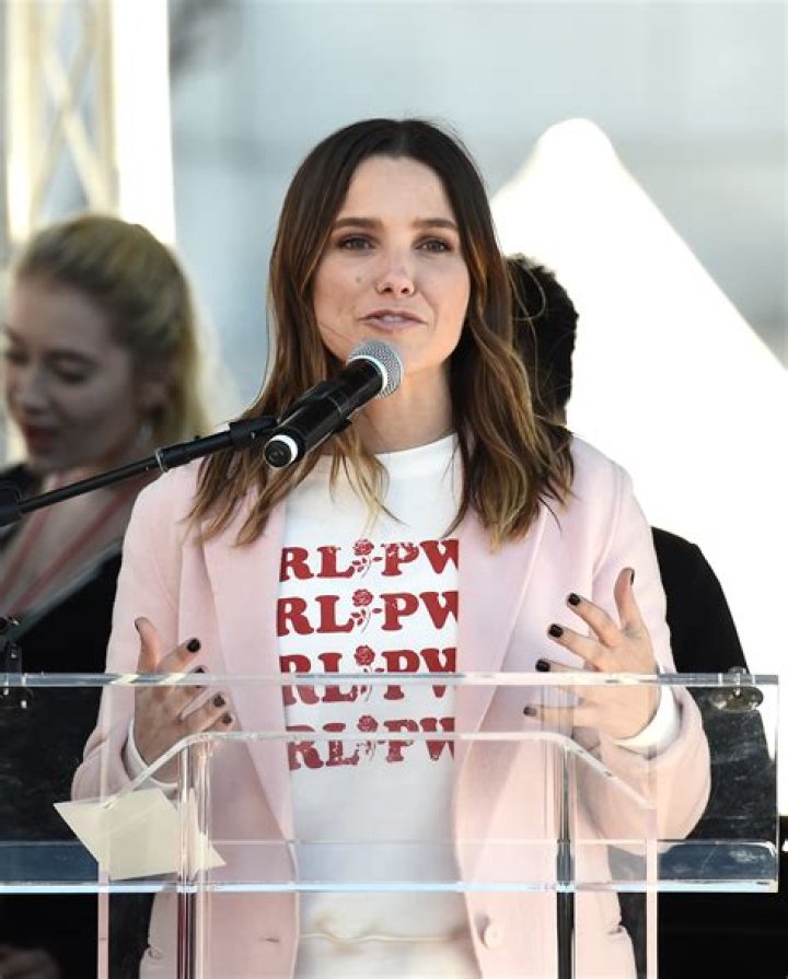 No Excuses! Sophia Bush’s Transformation: From One Tree Hill’s Brooke Davis Through Today