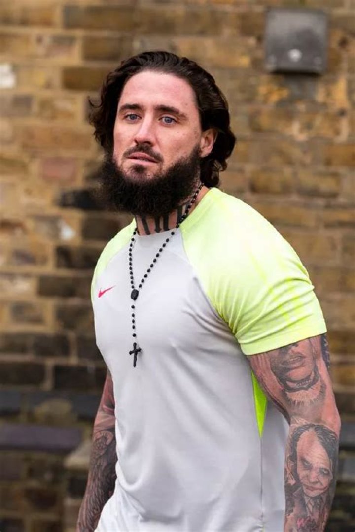 Who is Stephen Bear? Biography, Wiki, Age, Girlfriend, Net Worth, Parents, Ethnicity, Height & More