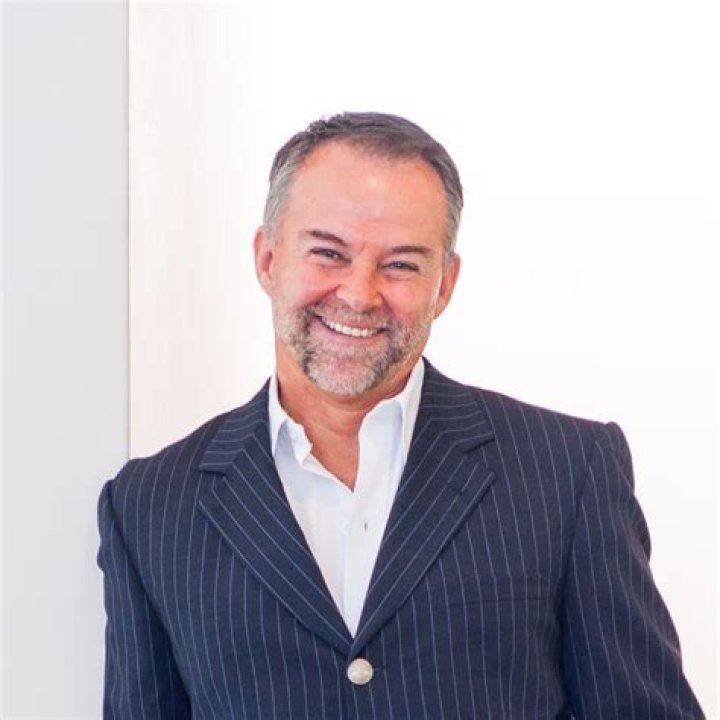 Stephen Jennings Biography - Wiki, Net worth, Wife, Age, Family, Movies & More