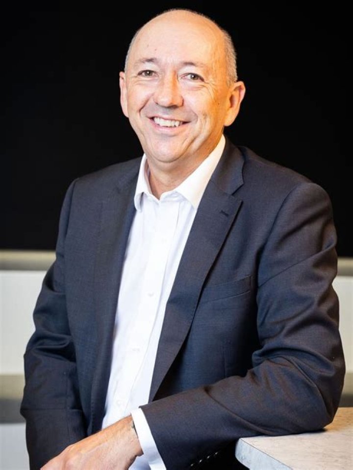 Stuart Bocking Biography, Age, Height, Wife, Net Worth, Family