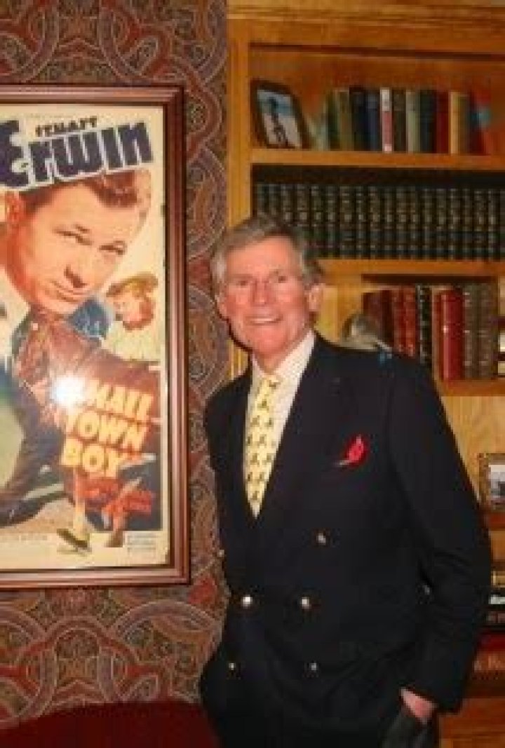 Stuart Erwin Jr. biografía, edad, altura, esposo, net worth, familia