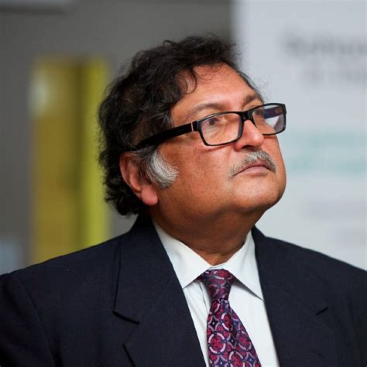 Sugata Mitra Biography, Age, Height, Wife, Net Worth, Family