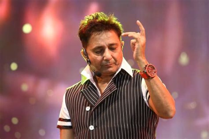 Sukhwinder Singh Biography, Age, Height, Wife, Net Worth, Family