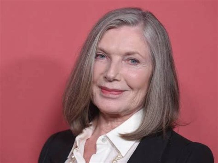 Susan Sullivan Height, Weight, Net Worth, Age, Birthday, Wikipedia, Who, Instagram, Biography