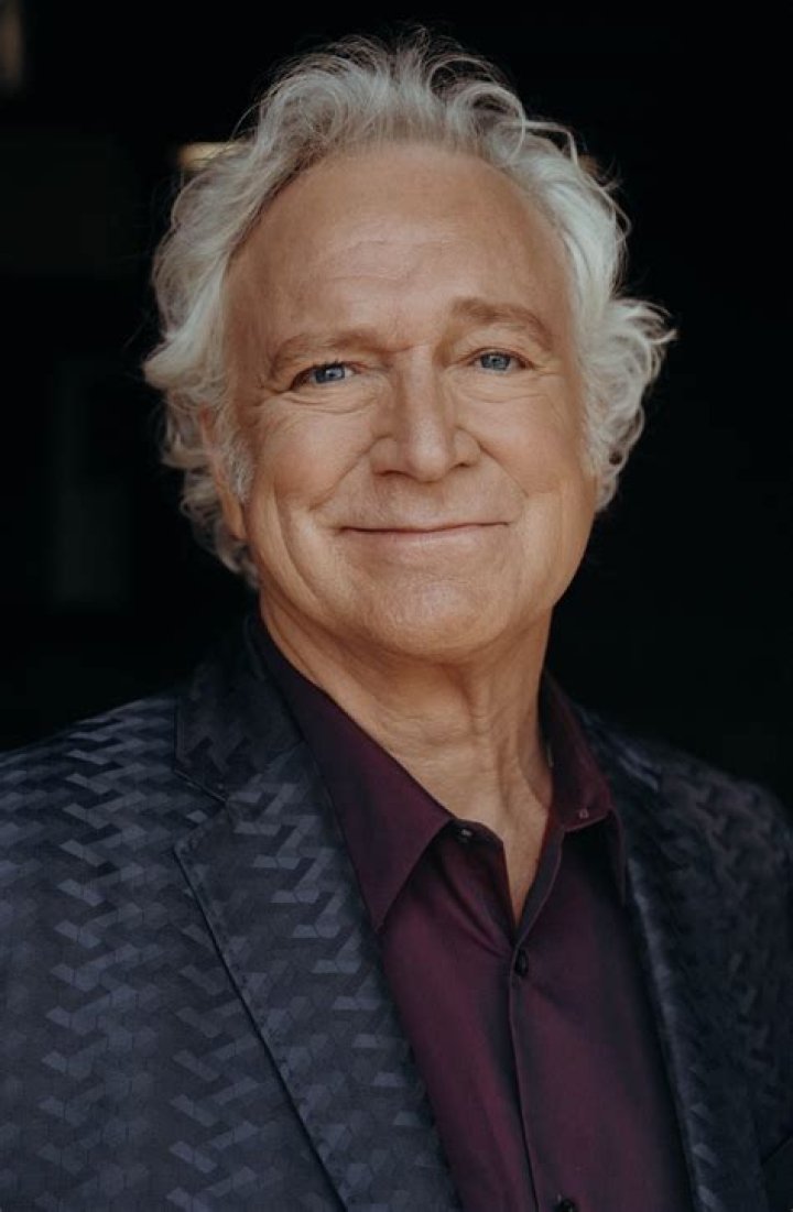 T Graham Brown (Country Singer) - Age, Birthday, Bio, Facts, Family, Net Worth, Height & More