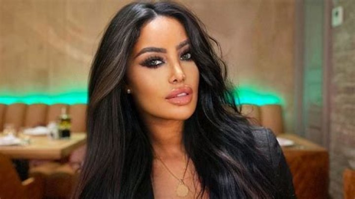 Tabby Brown (Model) - Age, Birthday, Bio, Facts, Family, Net Worth, Height & More