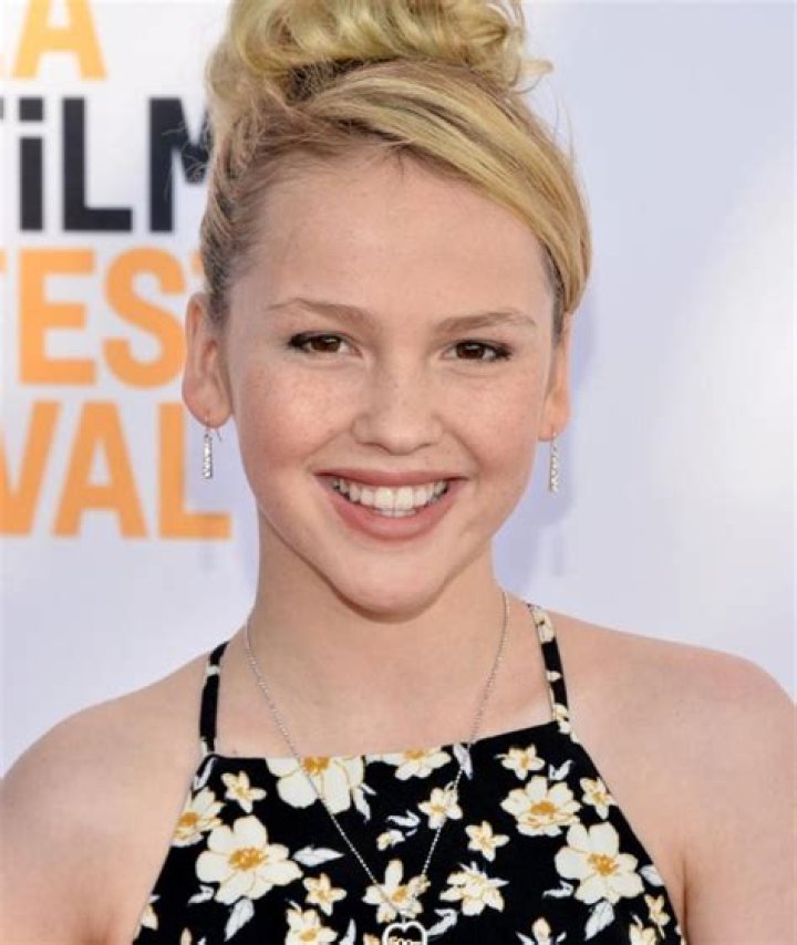 Talitha Bateman Biography, Age, Height, Husband, Net Worth, Family