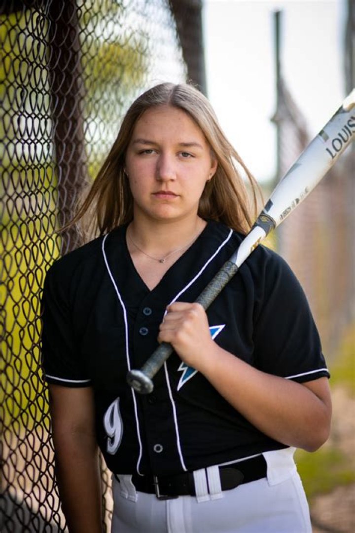 Taylor Audette (TV Show Host) - Age, Birthday, Bio, Facts, Family, Net Worth, Height & More