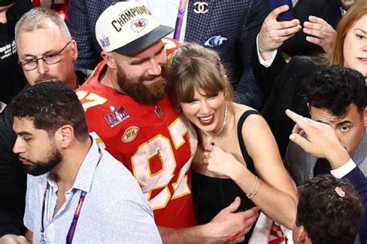 Taylor Swift Loses a Heel on Stage While Boyfriend Travis Kelce Loses to Brother Jason Kelce on the Field