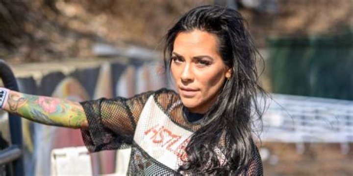 The Untold Truth of Corey Graves’ Ex-Wife – Amy Polinsky