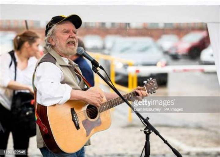 Tommy Sands (Irish singer) Biography, Age, Height, Wife, Net Worth and Family