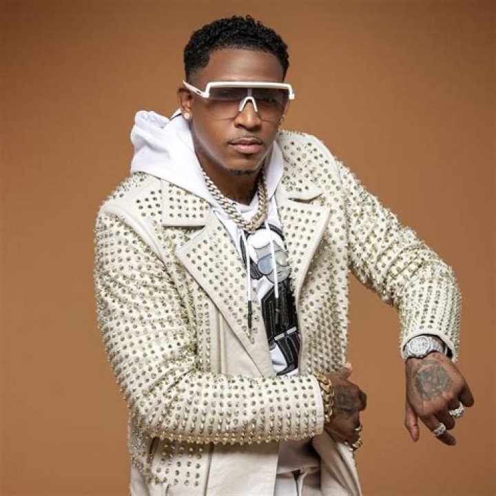 Toxic Crow (Rapper) - Age, Birthday, Bio, Facts, Family, Net Worth, Height & More