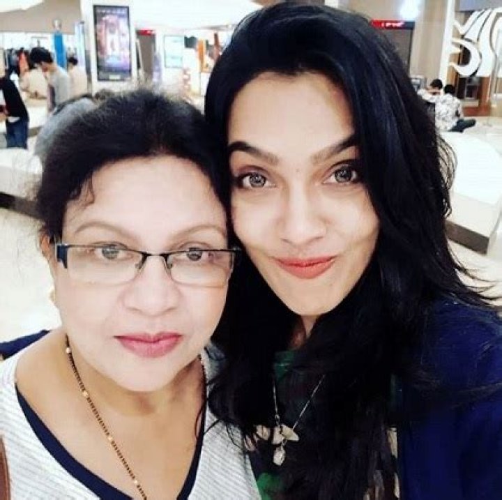 
Trishna Mukherjee Height, Weight, Net Worth, Age, Birthday, Wikipedia, Who, Nationality, Biography 