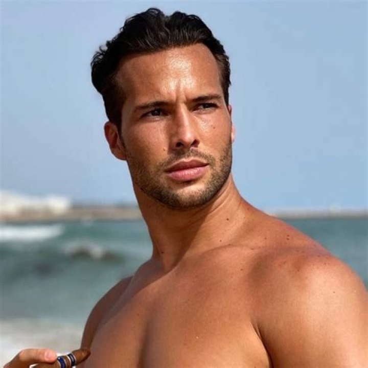 Tristan Tate (Kickboxer) - Age, Birthday, Bio, Facts, Family, Net Worth, Height & More