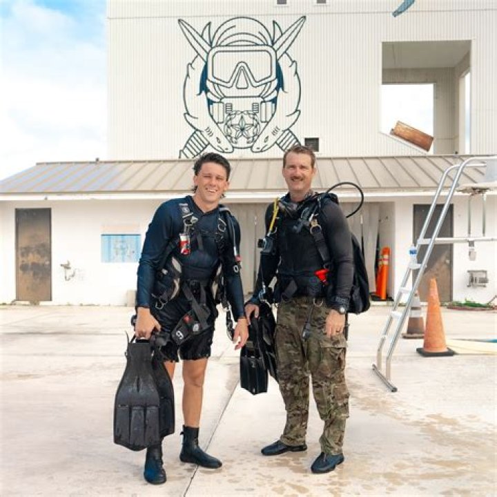 Tristan Yaptengco (YouTube Star) - Age, Birthday, Bio, Facts, Family, Net Worth, Height & More