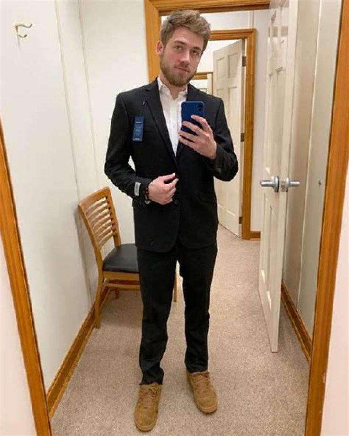 Ty Moss (YouTube Star) - Age, Birthday, Bio, Facts, Family, Net Worth, Height & More