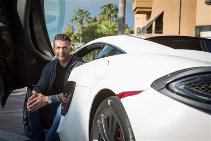 Vick Tipnes (Entrepreneur) - Age, Birthday, Bio, Facts, Family, Net Worth, Height & More