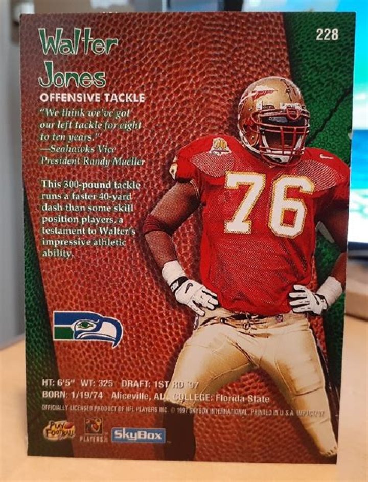 Walter Jones Biography, Age, Height, Wife, Net Worth, Family