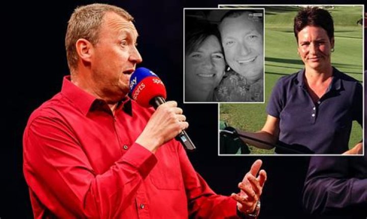 
Wayne Mardle Height, Weight, Net Worth, Age, Birthday, Wikipedia, Who, Nationality, Biography 