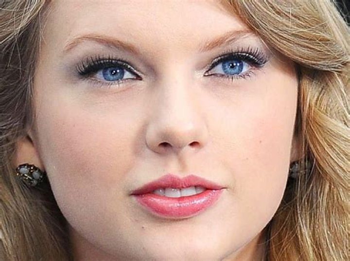 What color are Taylor Swift’s eyes? – Celebrity.fm – #1 Official Stars, Business & People Network, Wiki, Success story, Biography & Quotes