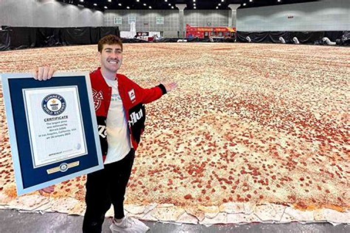 ¿Quién tiene la pizza XL más grande?