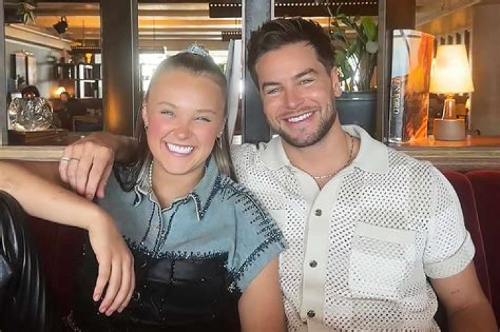 JoJo Siwa Confirms She’s Dating — but Her Mystery Boyfriend Is Not Who You Think It Is!