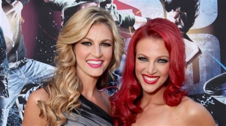 ‘DWTS’ Host Erin Andrews Has the Closest Bond With Her Professional Dancer Sister Kendra