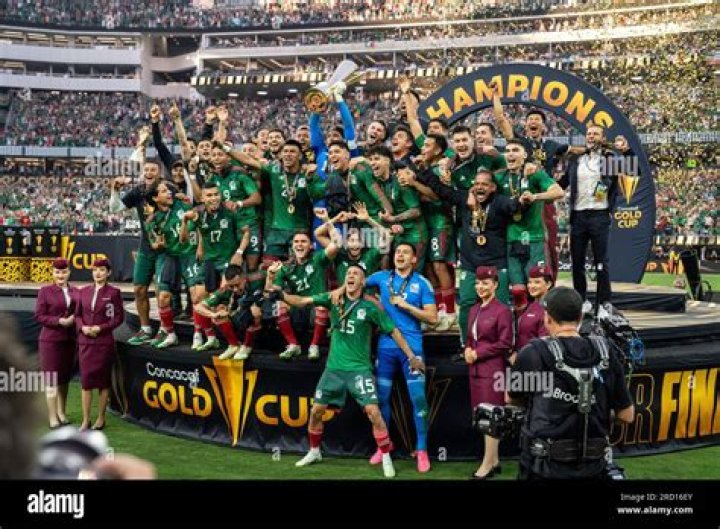 
Who is Santi Gimenez? Rising star led Mexico to 2023 Concacaf Gold Cup victory 