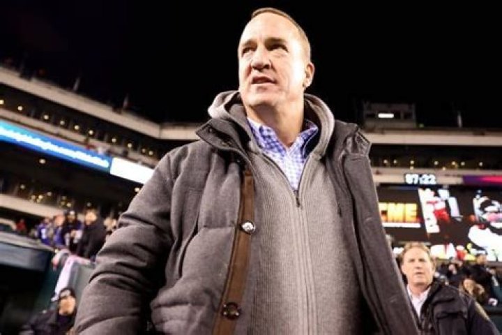 Who is taller Peyton or Eli? – Celebrity.fm – #1 Official Stars, Business & People Network, Wiki, Success story, Biography & Quotes