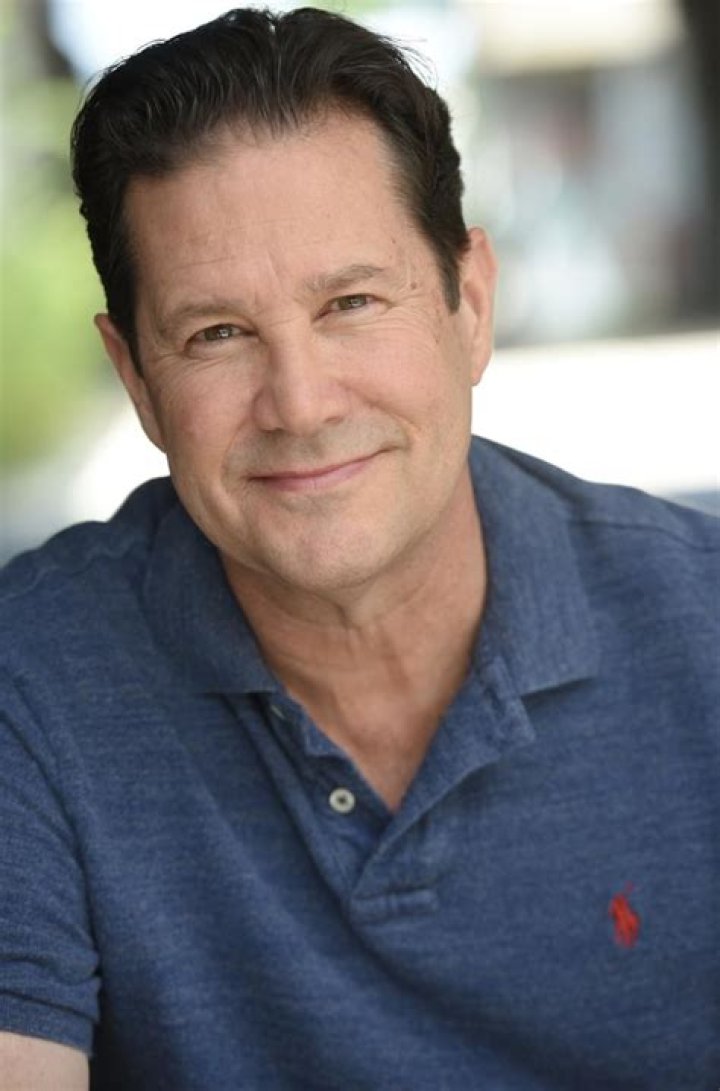 William Ragsdale (TV Actor) - Age, Birthday, Bio, Facts, Family, Net Worth, Height & More