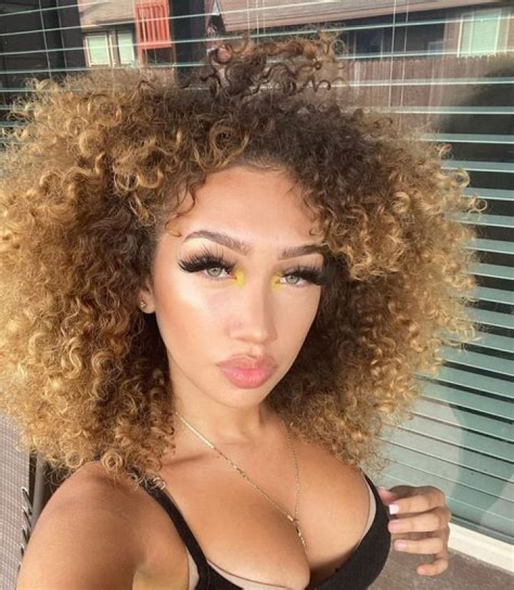 Yasmeen Nicole Age - Bio, Wiki, Height, Net Worth, Relationship (2023)