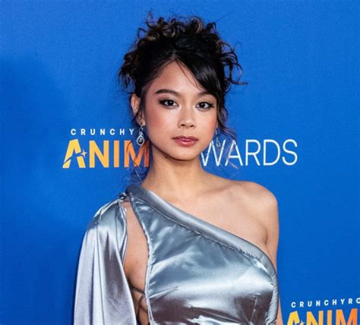 Ylona Garcia Biography, Age, Height, Husband, Net Worth, Family