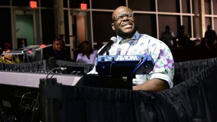 Zebulon Ellis (Gospel Singer) - Age, Birthday, Bio, Facts, Family, Net Worth, Height & More